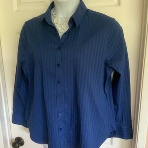 NWT…CHICO’S…no iron blouse